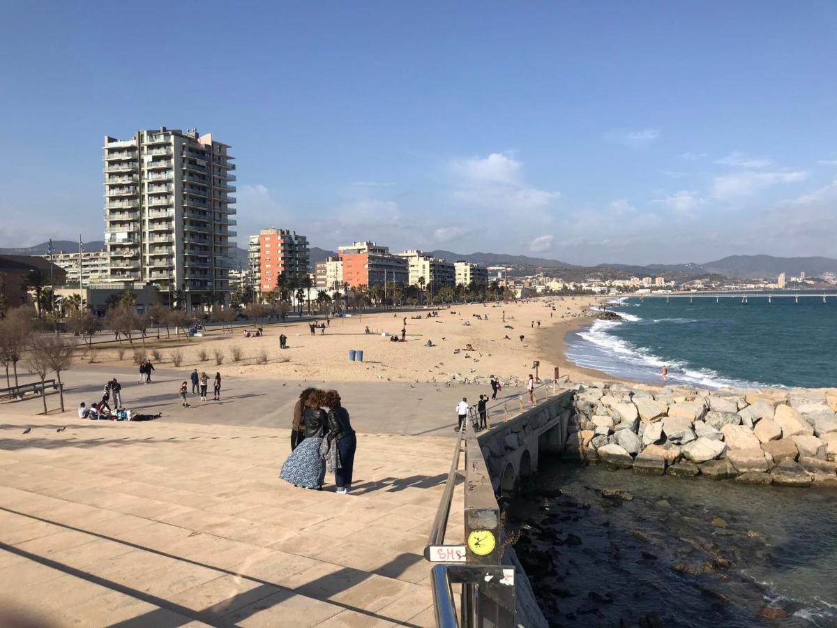 Hospedaje Dado De Baja Badalona Eksteriør billede