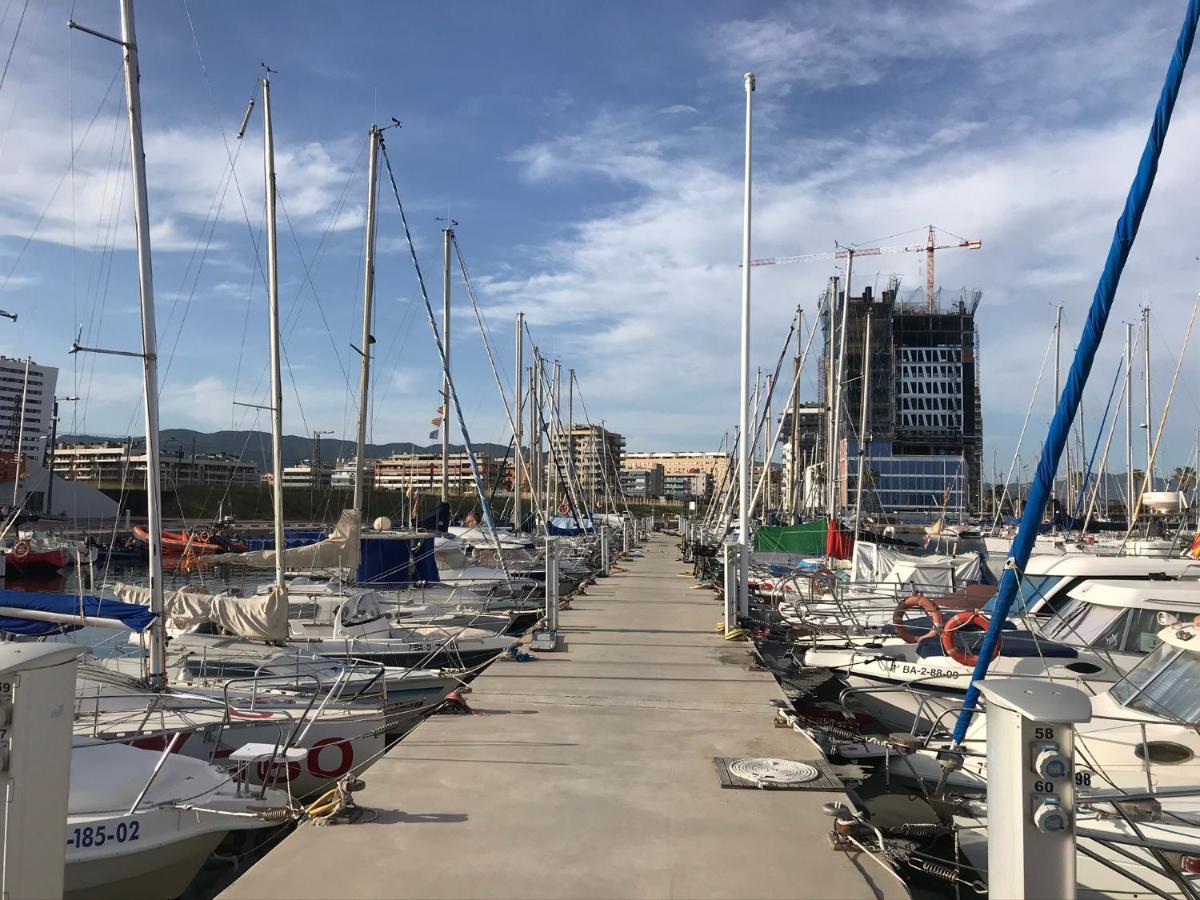 Hospedaje Dado De Baja Badalona Eksteriør billede