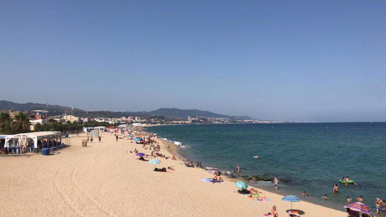 Hospedaje Dado De Baja Badalona Eksteriør billede